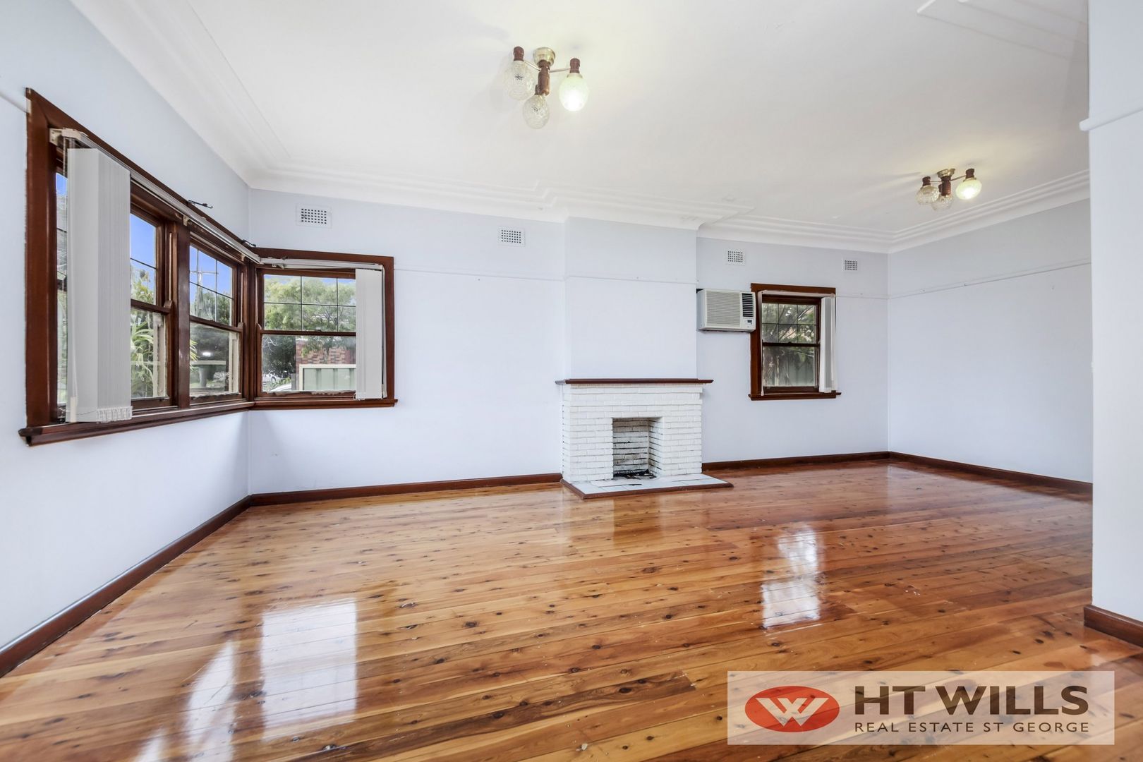 7 Barnards Avenue, Hurstville NSW 2220, Image 1