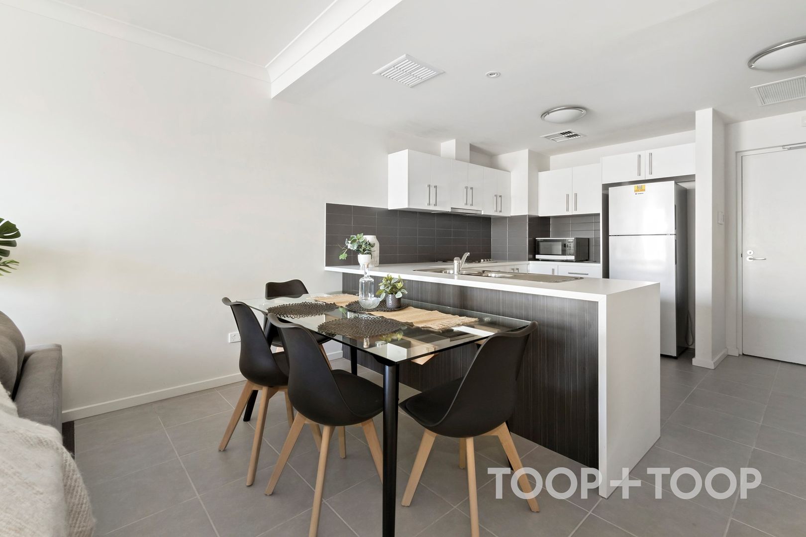 9/16 Mann Drive, Brompton SA 5007, Image 1