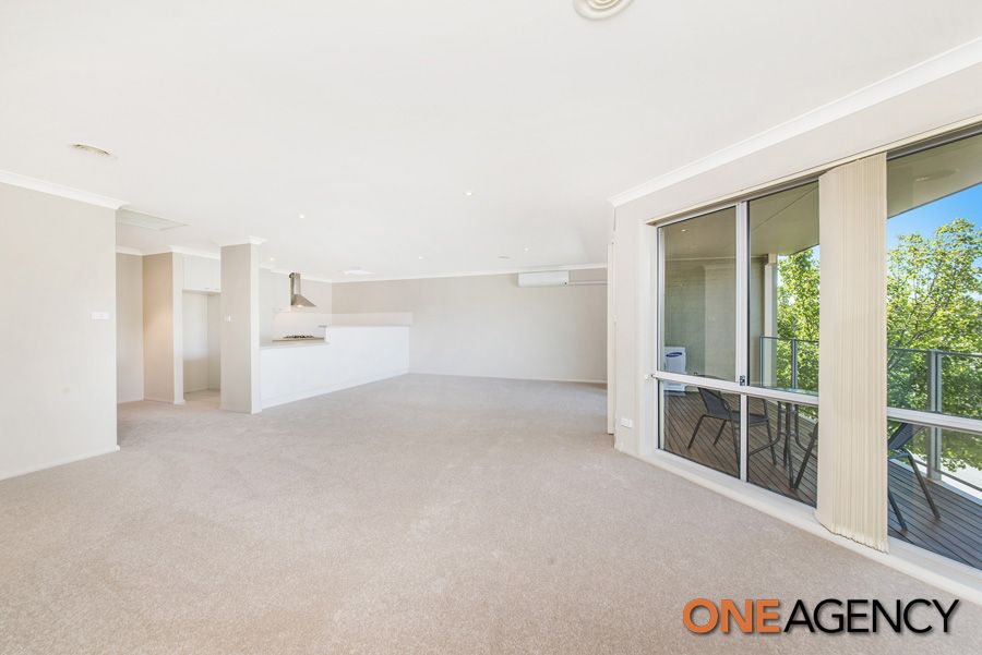 7/11 Doeberl Place, Karabar NSW 2620, Image 2