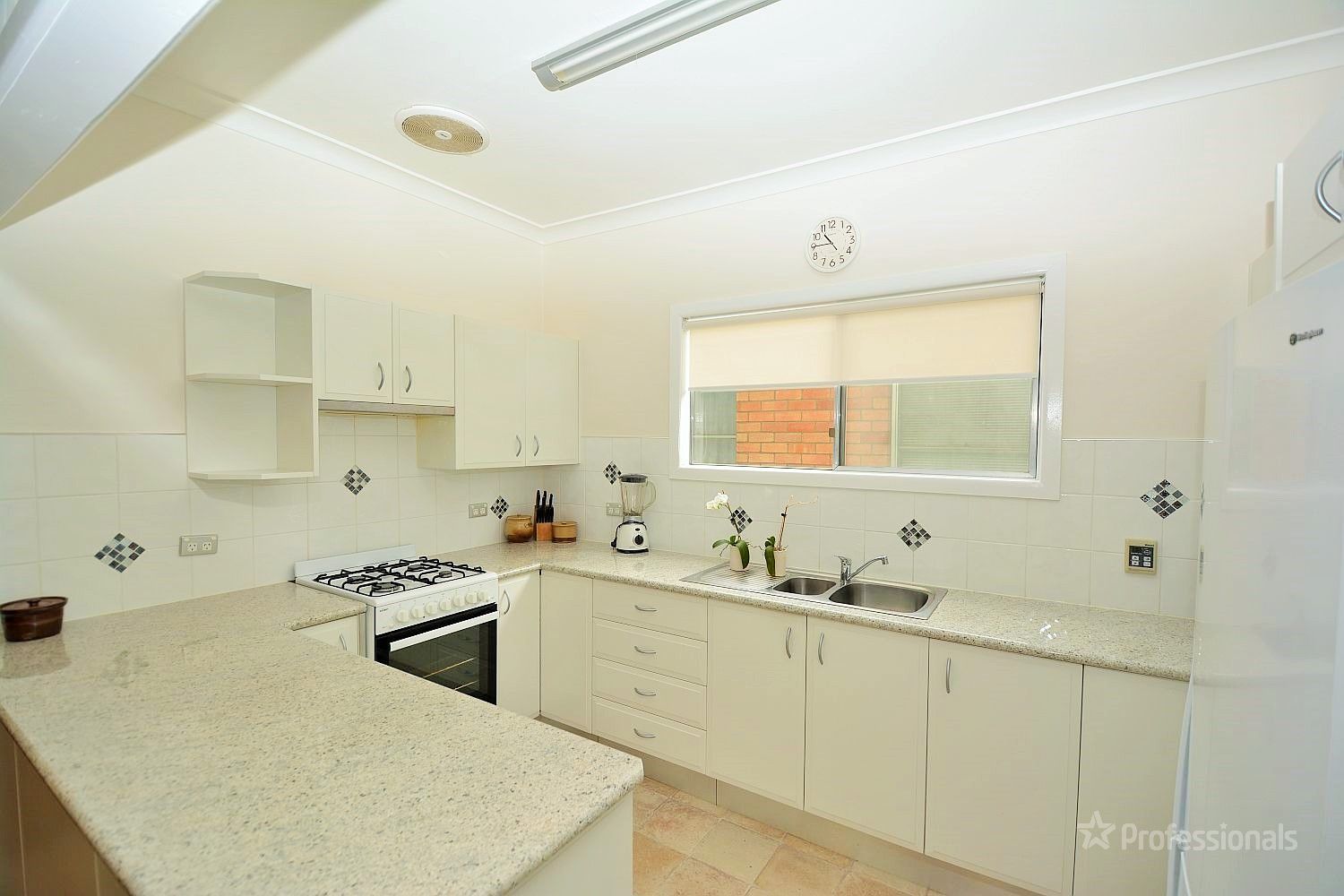 62 Enfield Avenue, Lithgow NSW 2790, Image 2