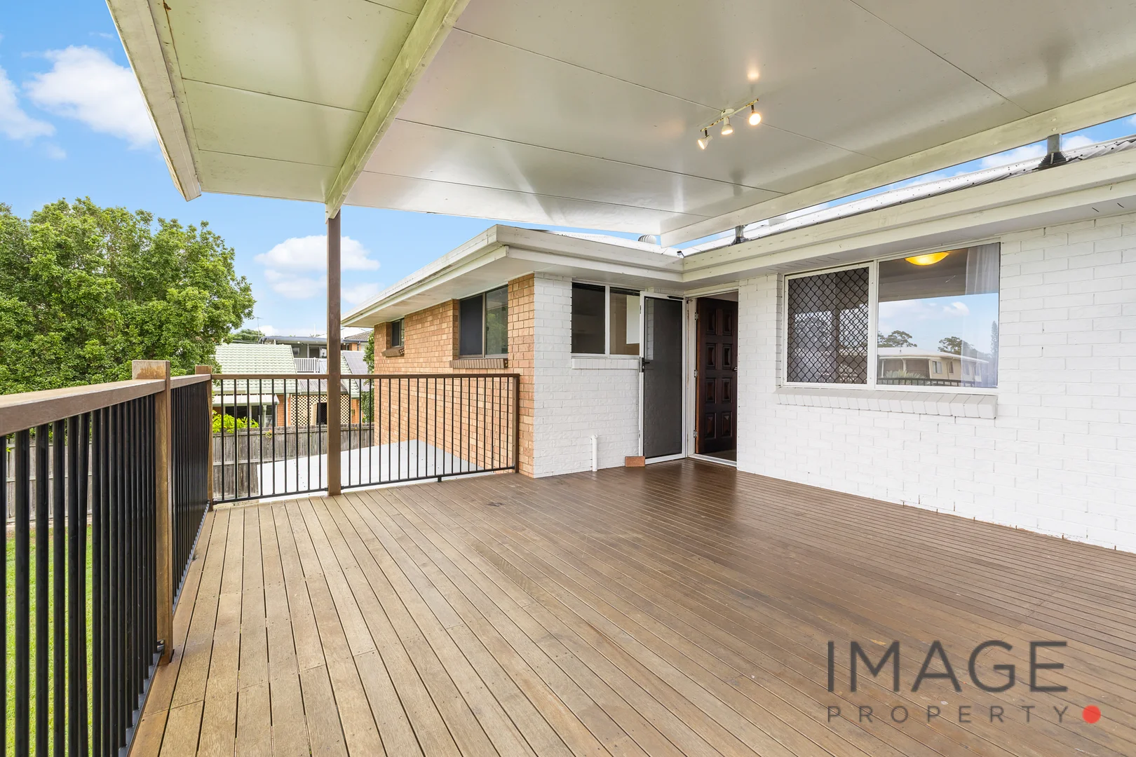 Additional image 17 of 8 Sportsground St, Redcliffe QLD 4020