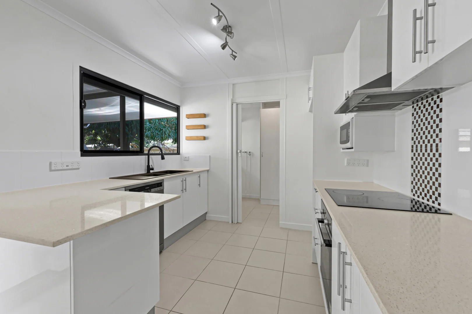 Additional image 3 of 64 Pacific Drive, Blacks Beach QLD 4740