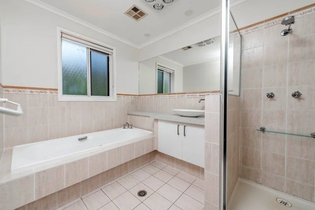 Additional image 9 of 7 Courtice Close, Fadden ACT 2904