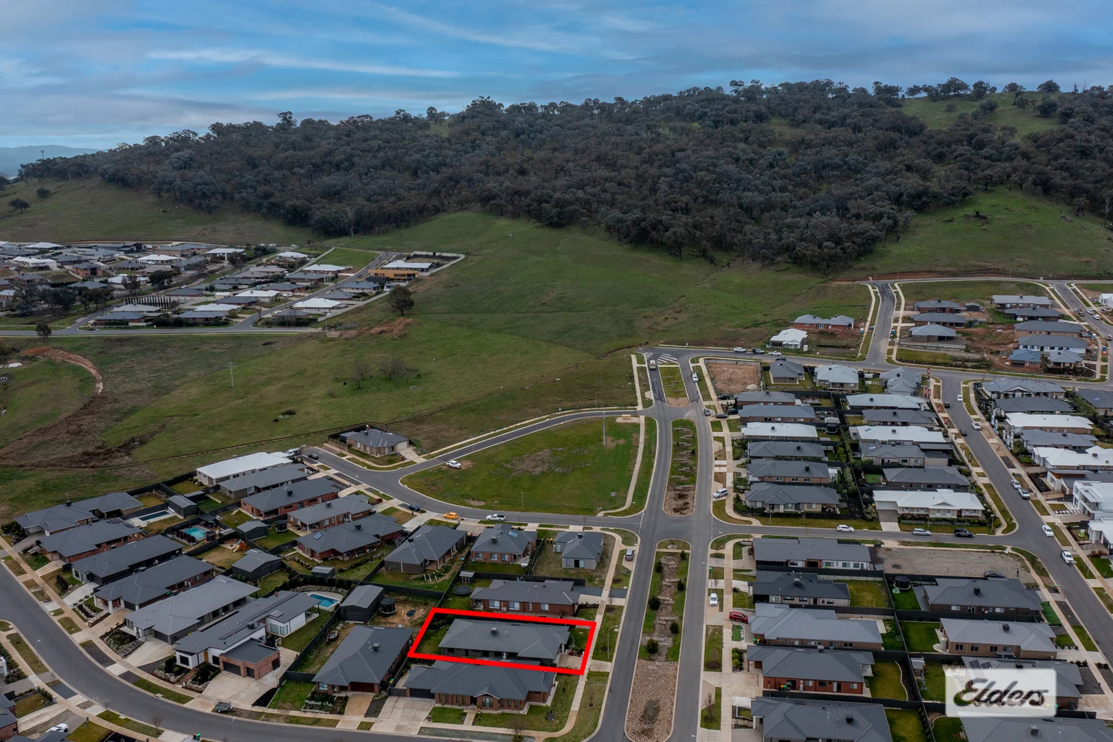 Additional image 10 of 21 Hampshire Boulevard, Leneva VIC 3691