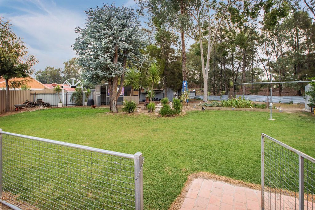 3 Gleneagles Court, Thurgoona NSW 2640, Image 2