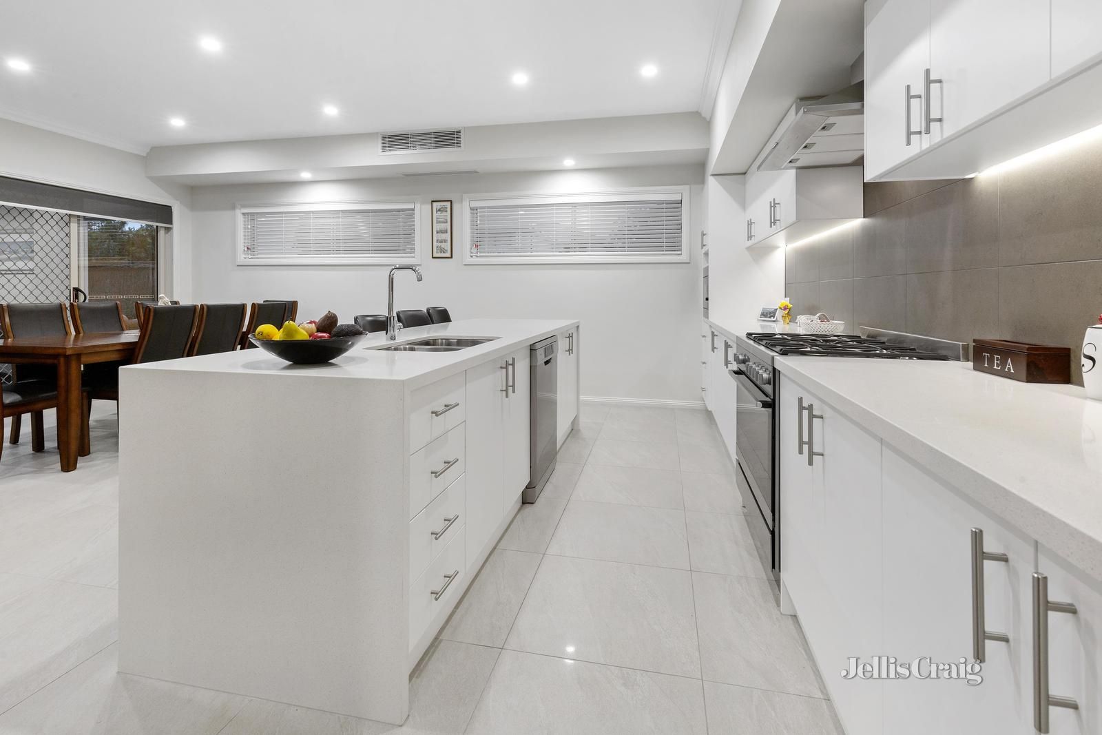 42 Davies Street, Safety Beach VIC 3936 Domain