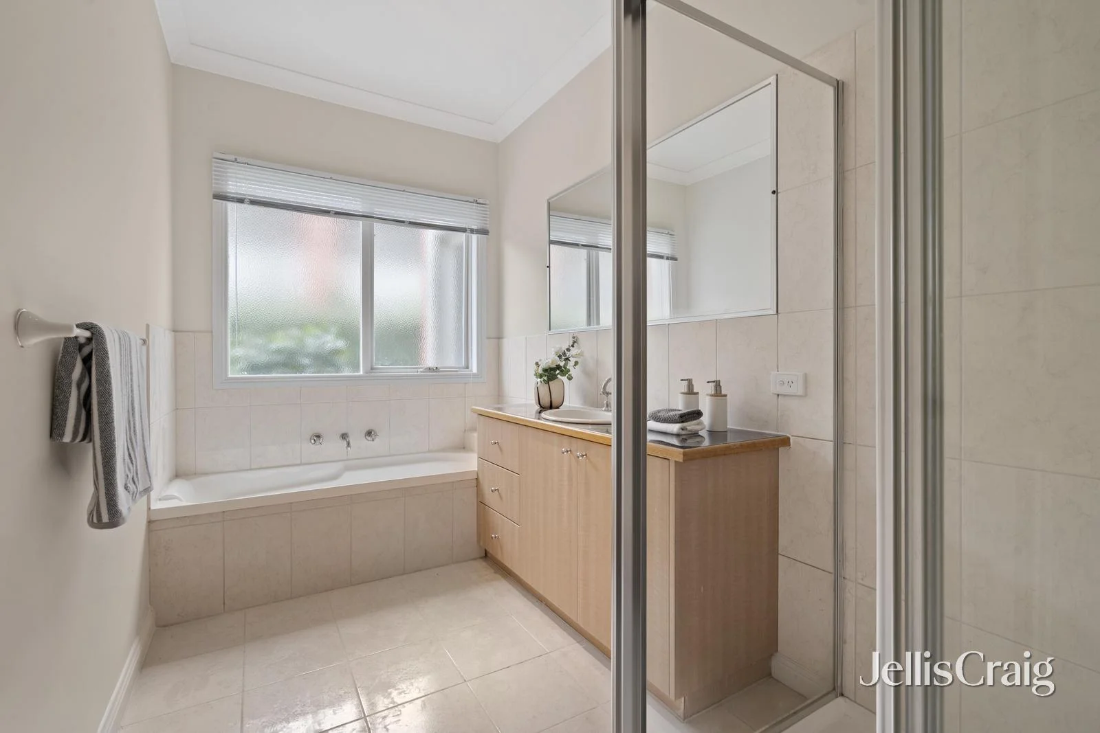 Additional image 7 of 1/2 Pine Way, Doncaster East VIC 3109