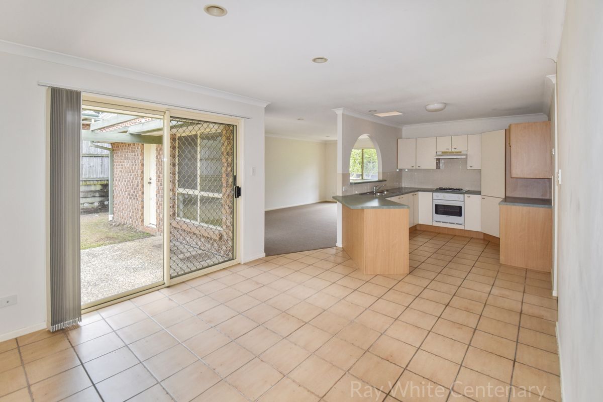 14 Creswick Place, Bellbowrie QLD 4070, Image 2