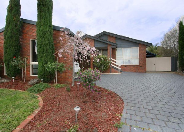 22 Clarke Crescent, Wantirna South VIC 3152