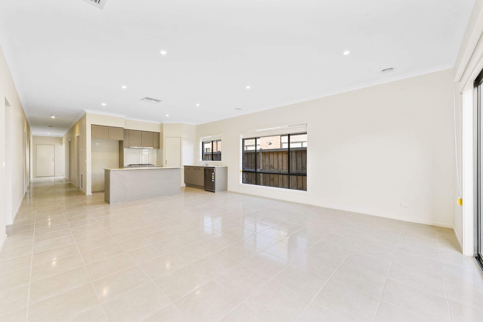 15 Carlyle Crescent, Clyde North VIC 3978, Image 1