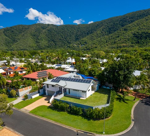 19 Trivia Street, Palm Cove QLD 4879