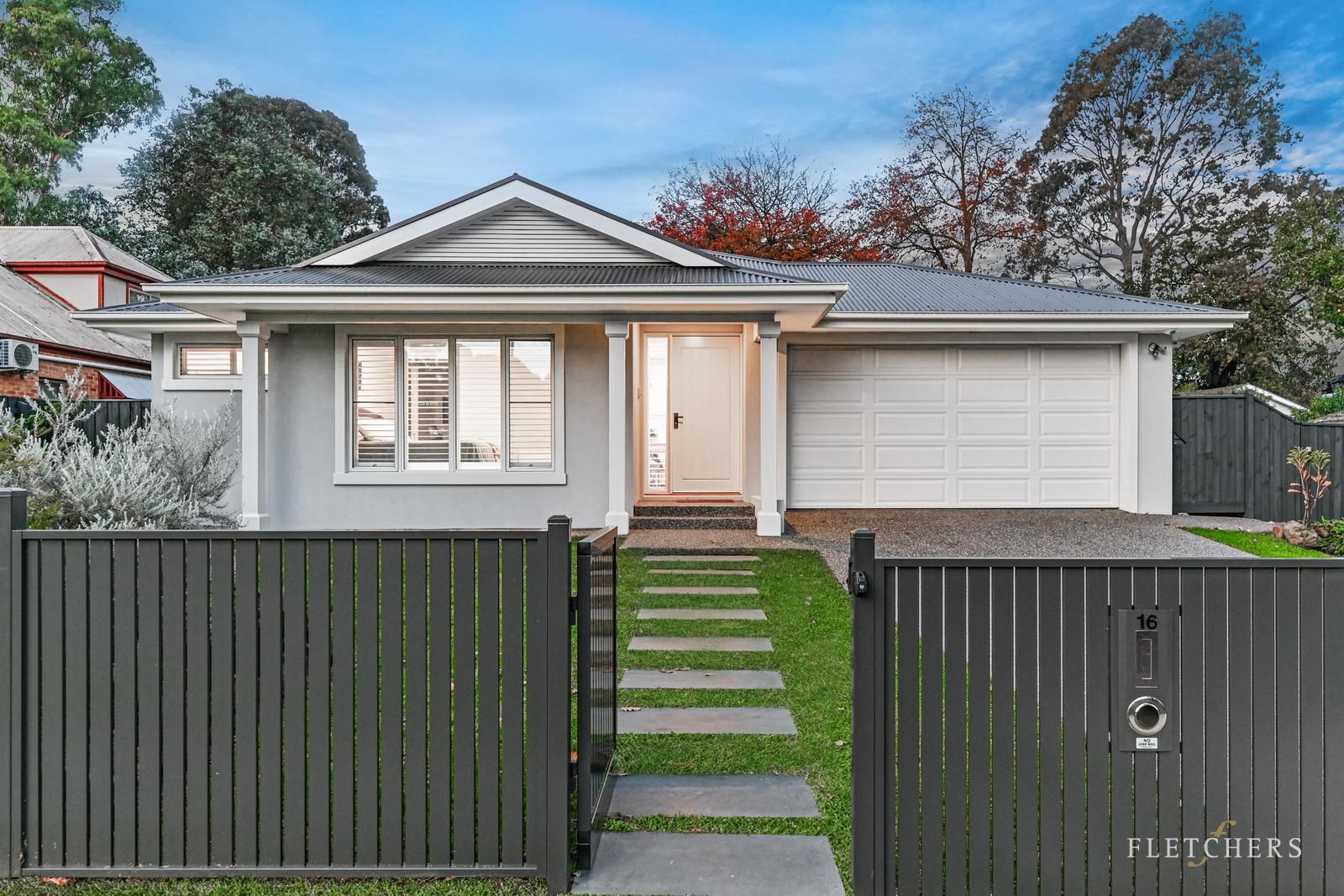 16 Nuraylia Avenue, Croydon VIC 3136, Image 0