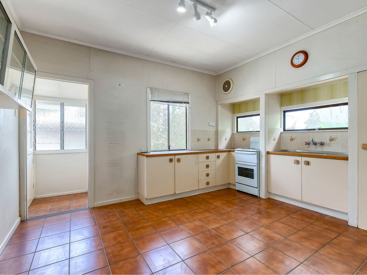 134 Russell Terrace, Indooroopilly QLD 4068, Image 2