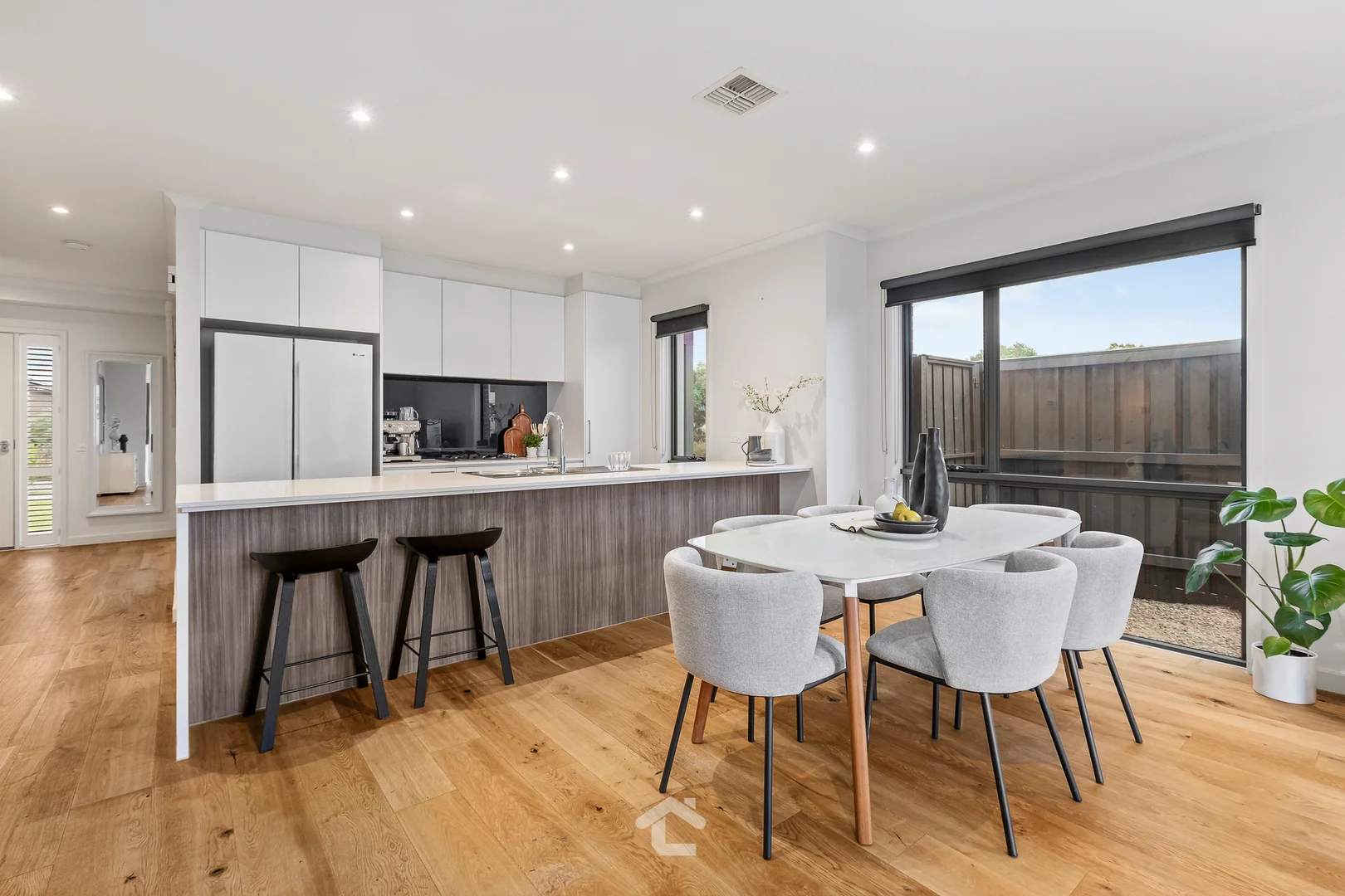 Additional image 2 of 18 Mulberry Walk, Wantirna South VIC 3152