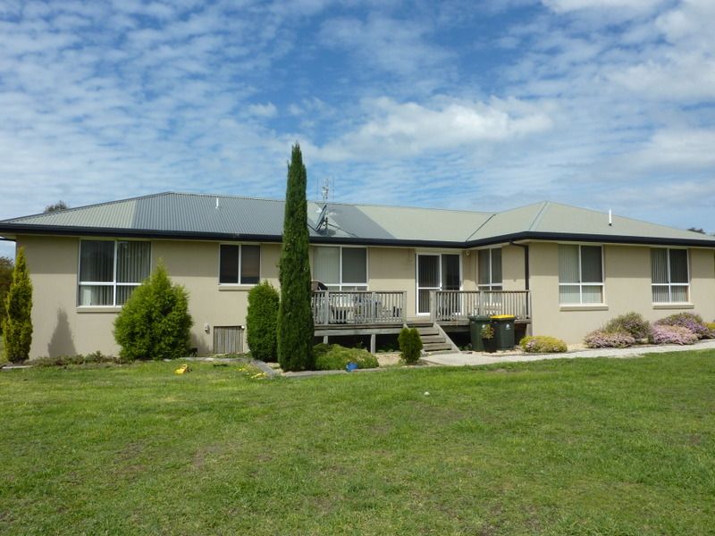 16 Lynrowan Drive, ACTON PARK TAS 7170, Image 0