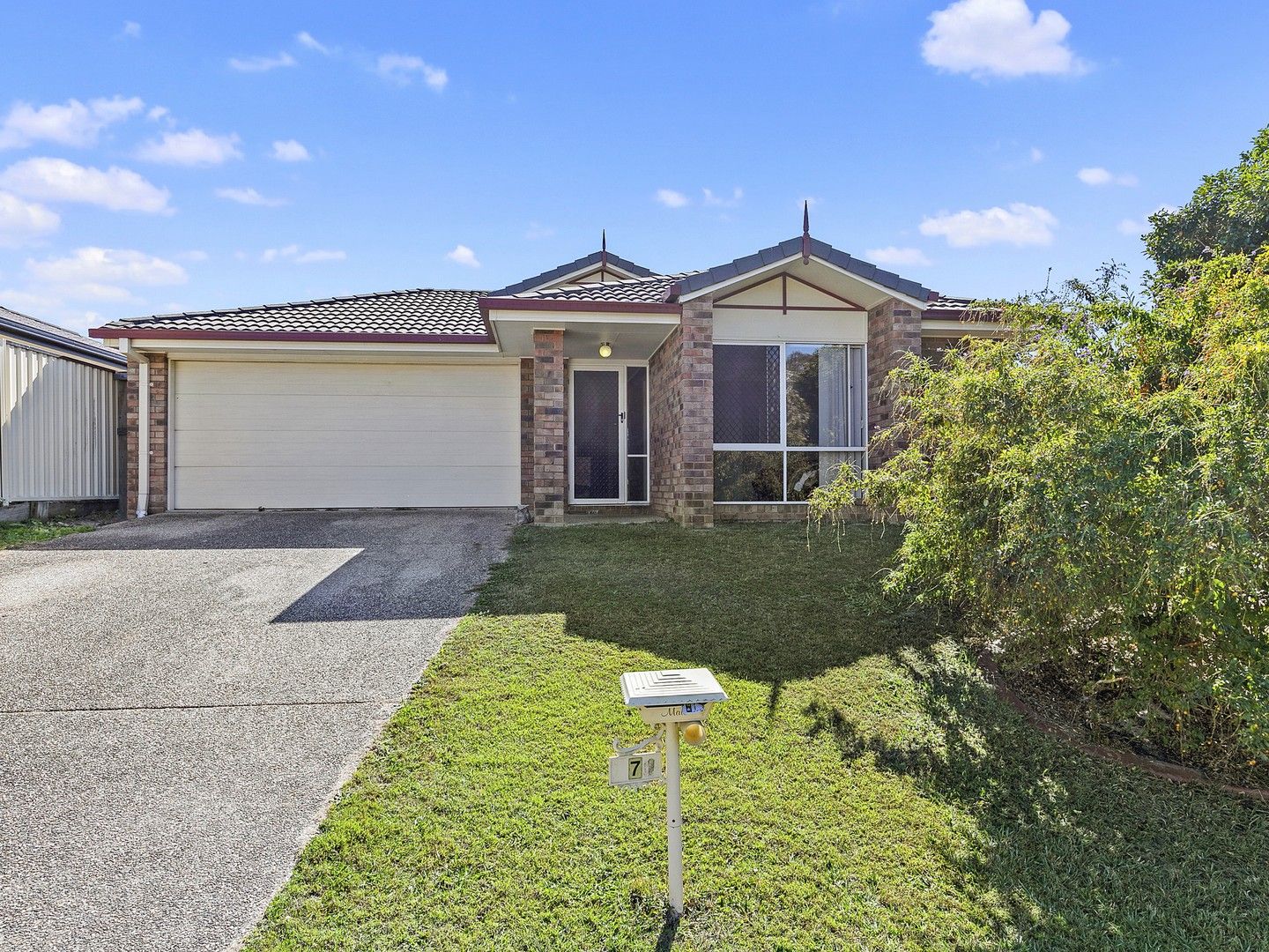 4 bedrooms House in 7 Whitlock Dr ROTHWELL QLD, 4022