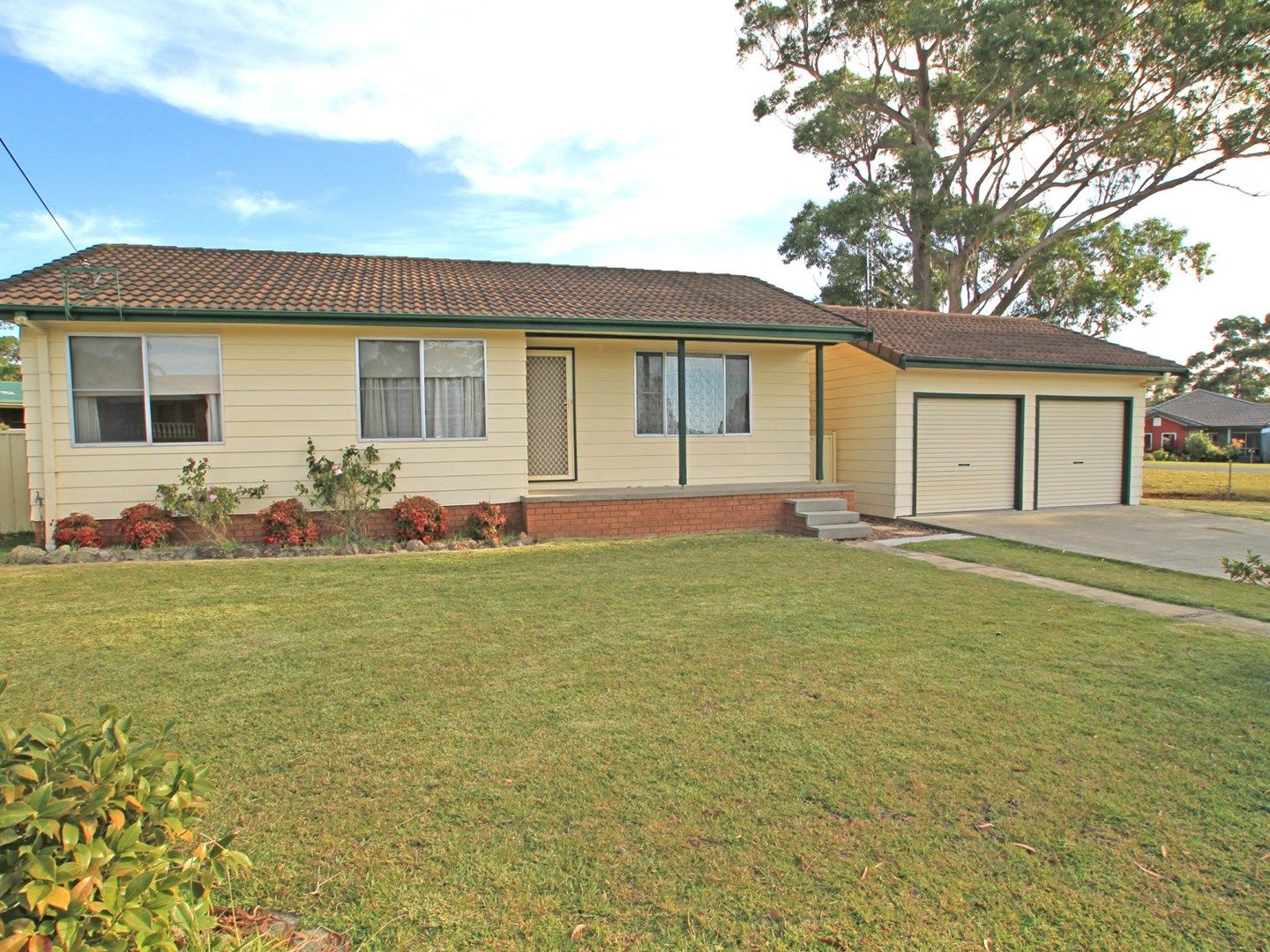 44 Sussex Inlet Road, Sussex Inlet Property History & Address