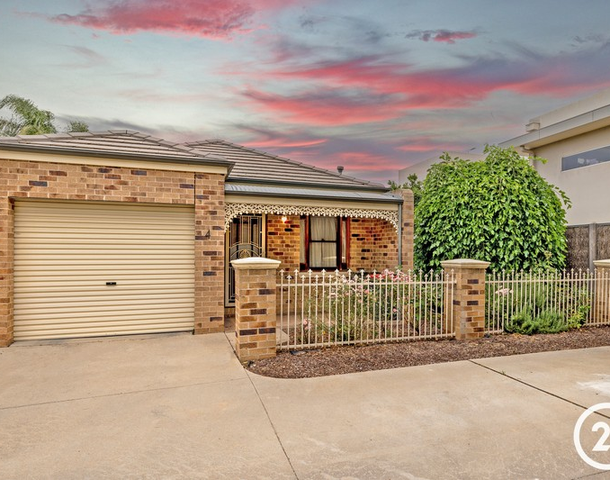 4/9 Echuca Street, Moama NSW 2731