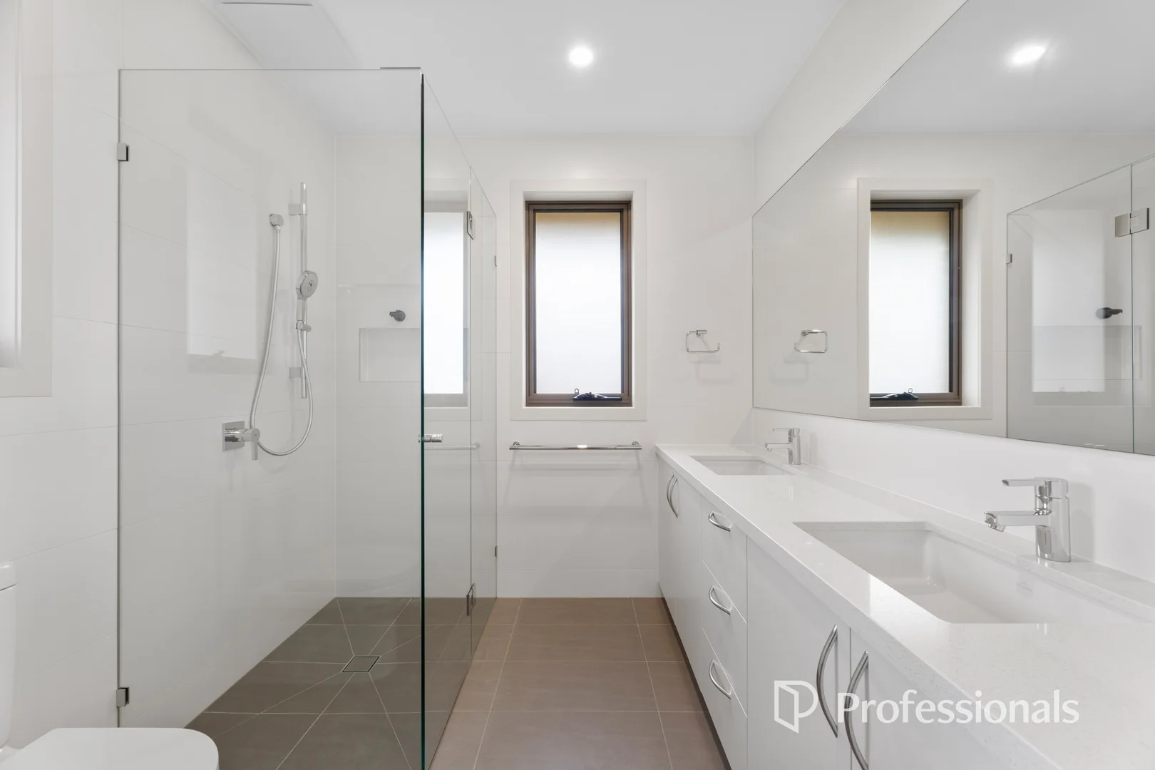 Additional image 8 of 6A Mcleod Place, Mount Waverley VIC 3149