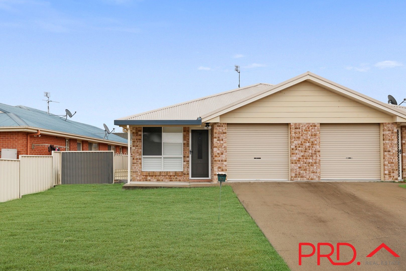 2 bedrooms House in 1/10 Karwin Street TAMWORTH NSW, 2340