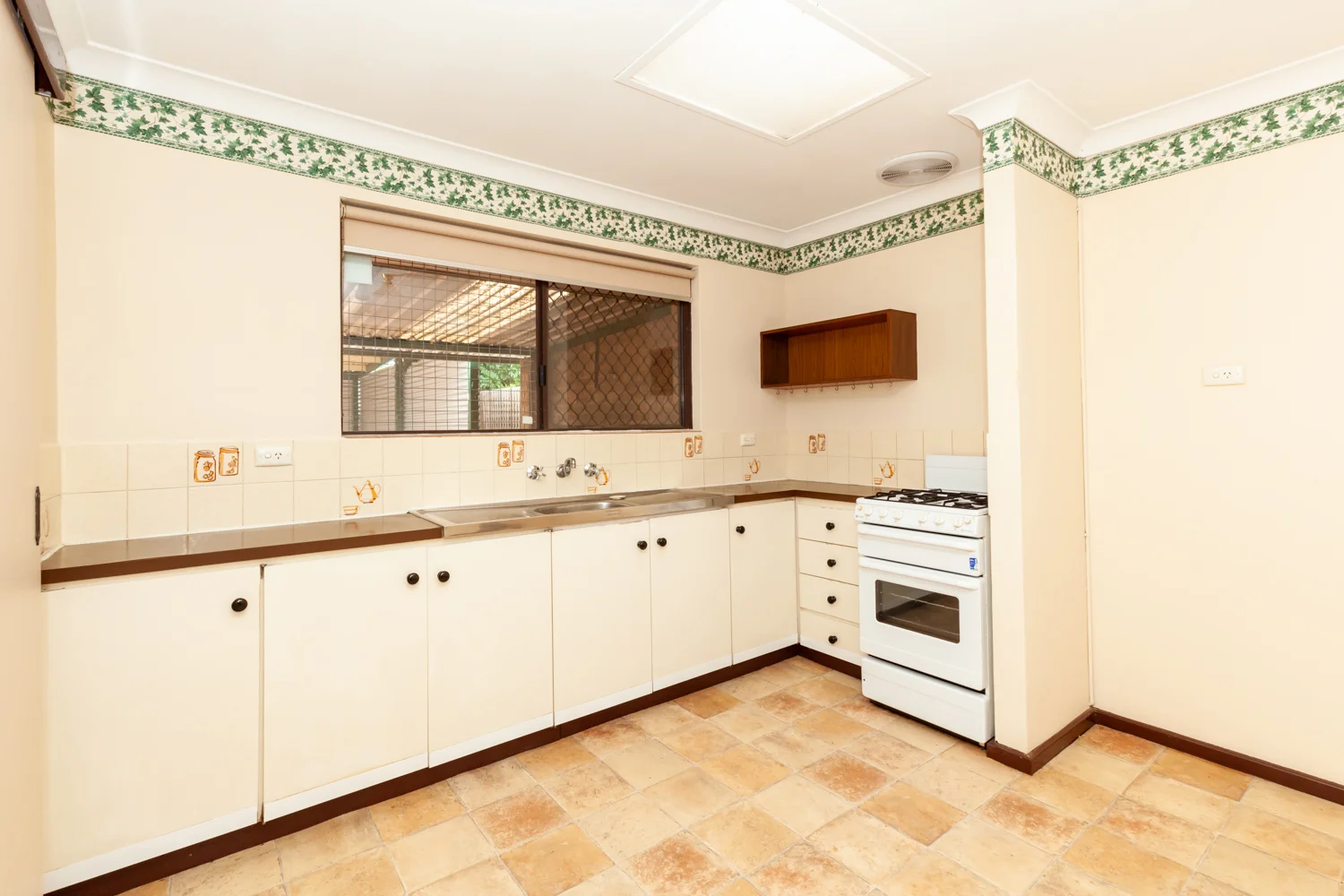 Additional image 5 of A/132 Braemore Street, Armadale WA 6112