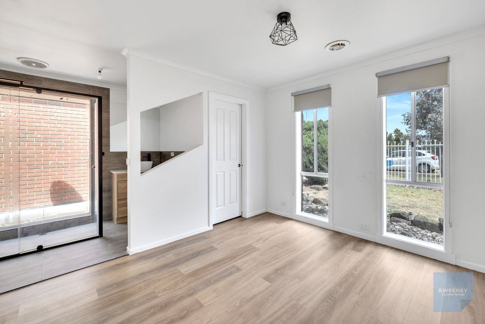 180 Westwood Drive, Burnside VIC 3023 House For Rent 430 Domain