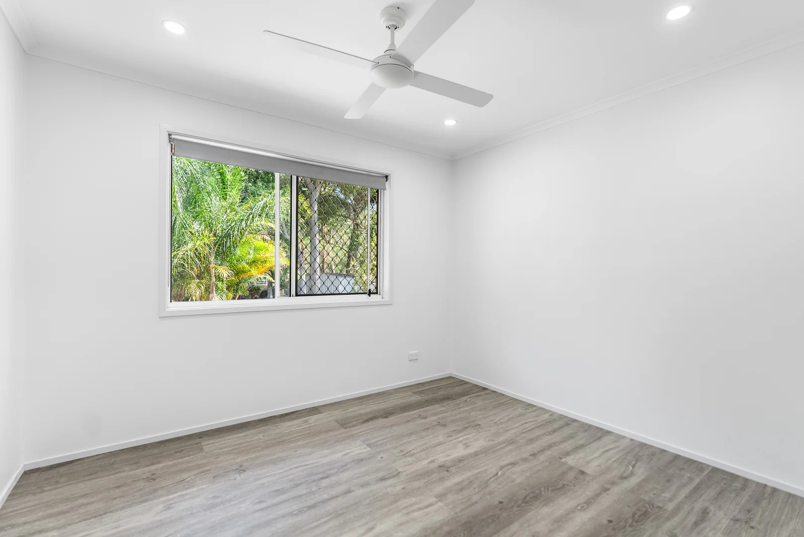 Additional image 7 of 118-120 Eildon Cl, Munruben QLD 4125