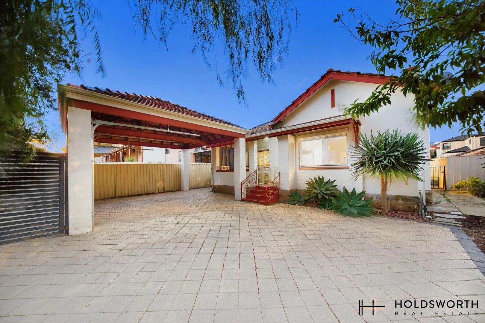 3 bedrooms House in 357 Hector Street YOKINE WA, 6060