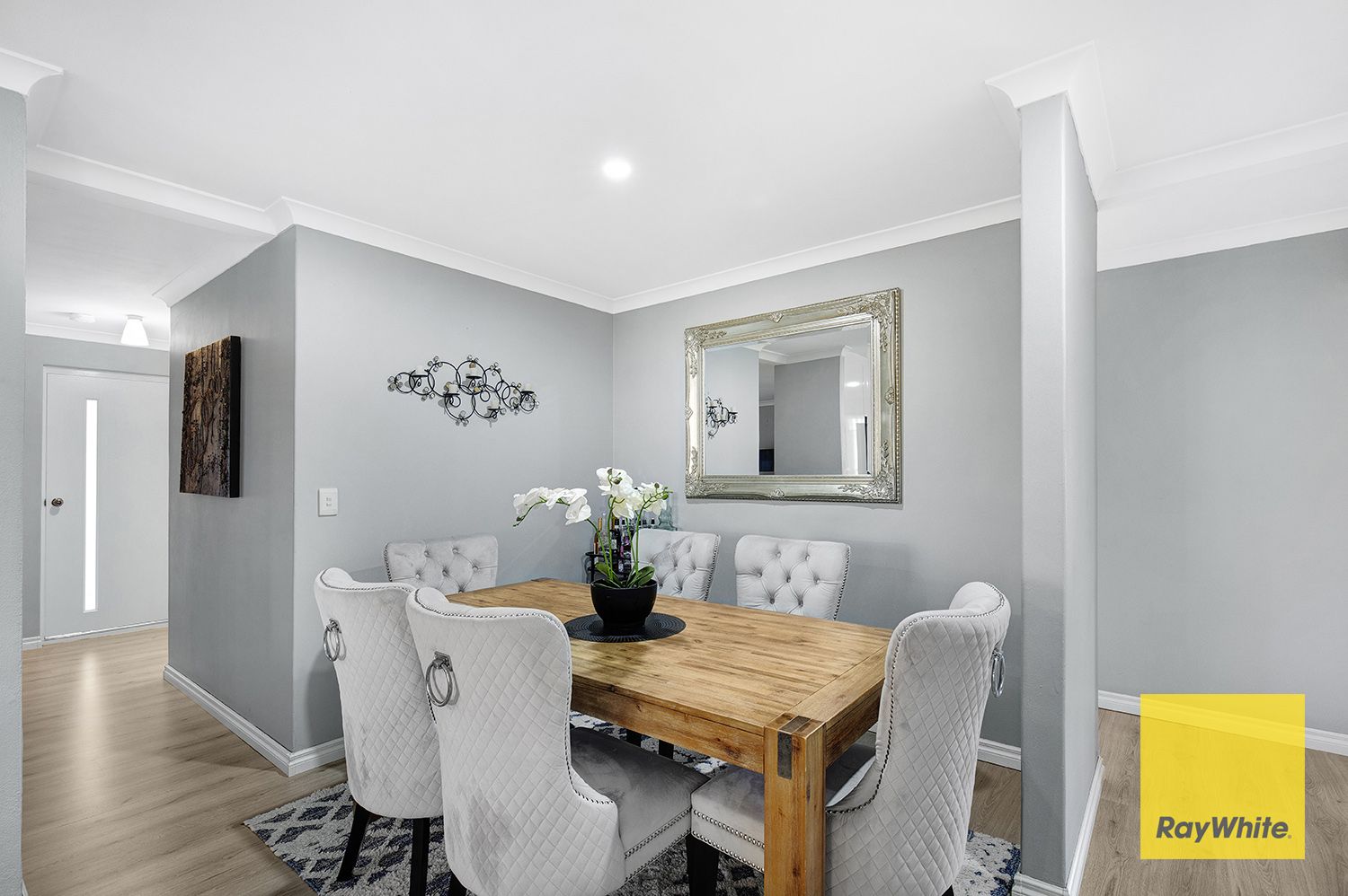 3 bedrooms House in 8 Penrose Court MADDINGTON WA, 6109