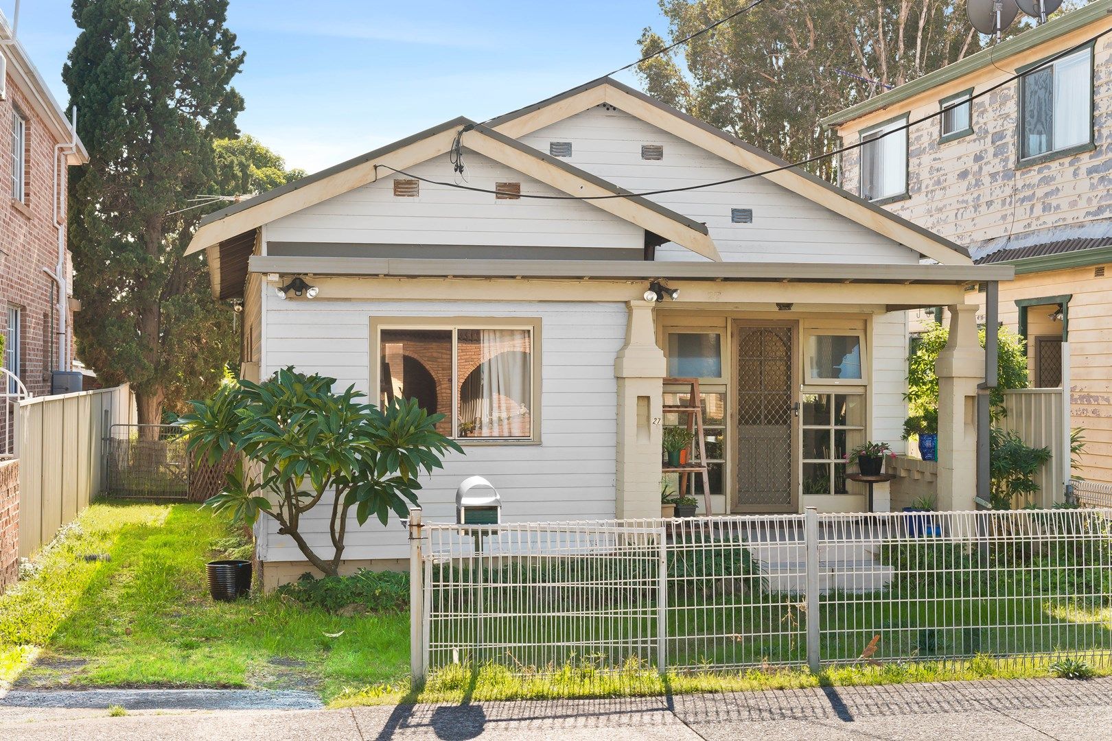 4 bedrooms House in 27 Robinson Street MONTEREY NSW, 2217