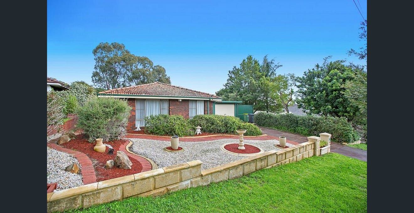 4 bedrooms House in 5 Whittington Street MOUNT NASURA WA, 6112