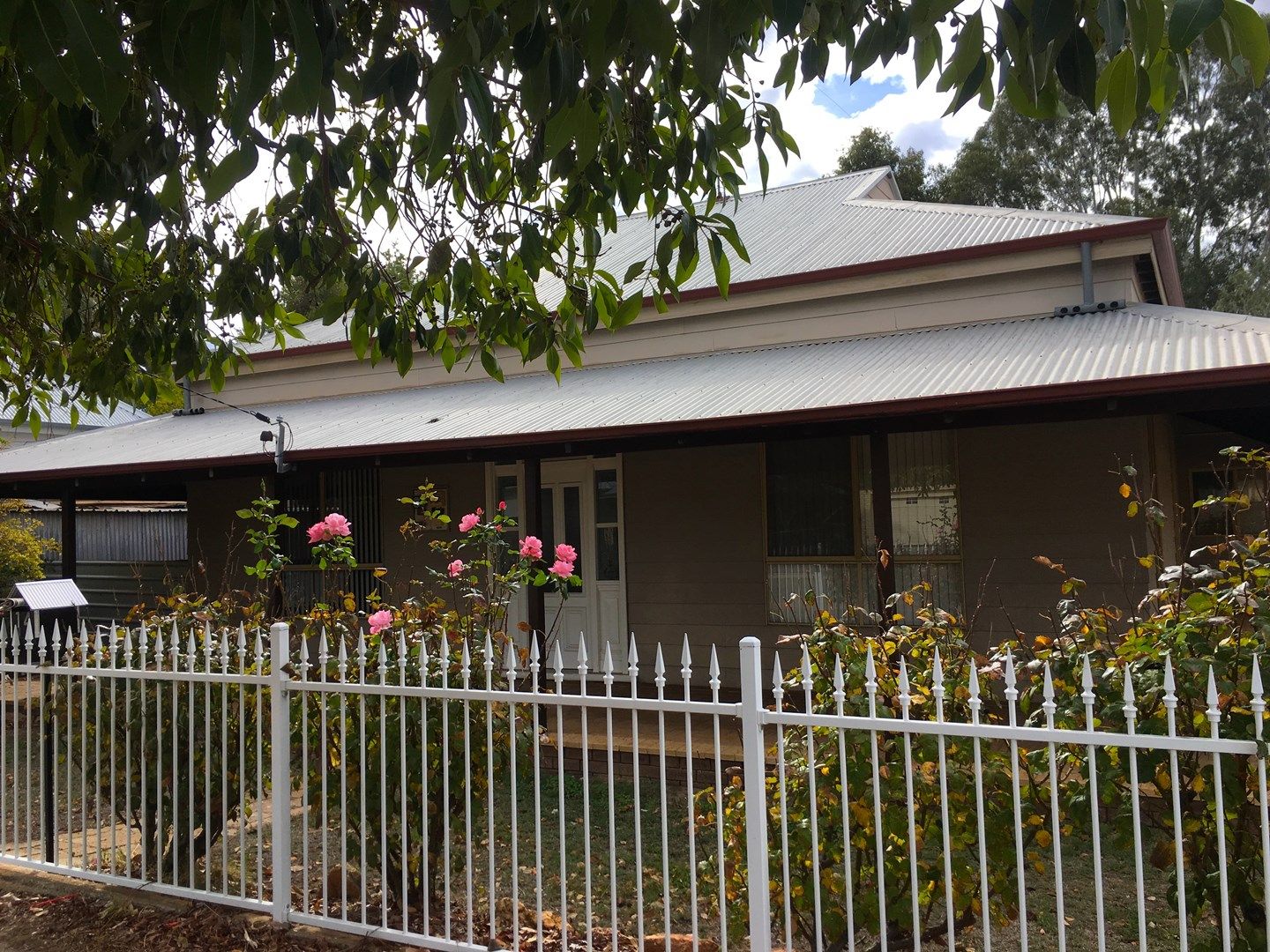 3 bedrooms House in 14 Hampton Street NORTHAM WA, 6401