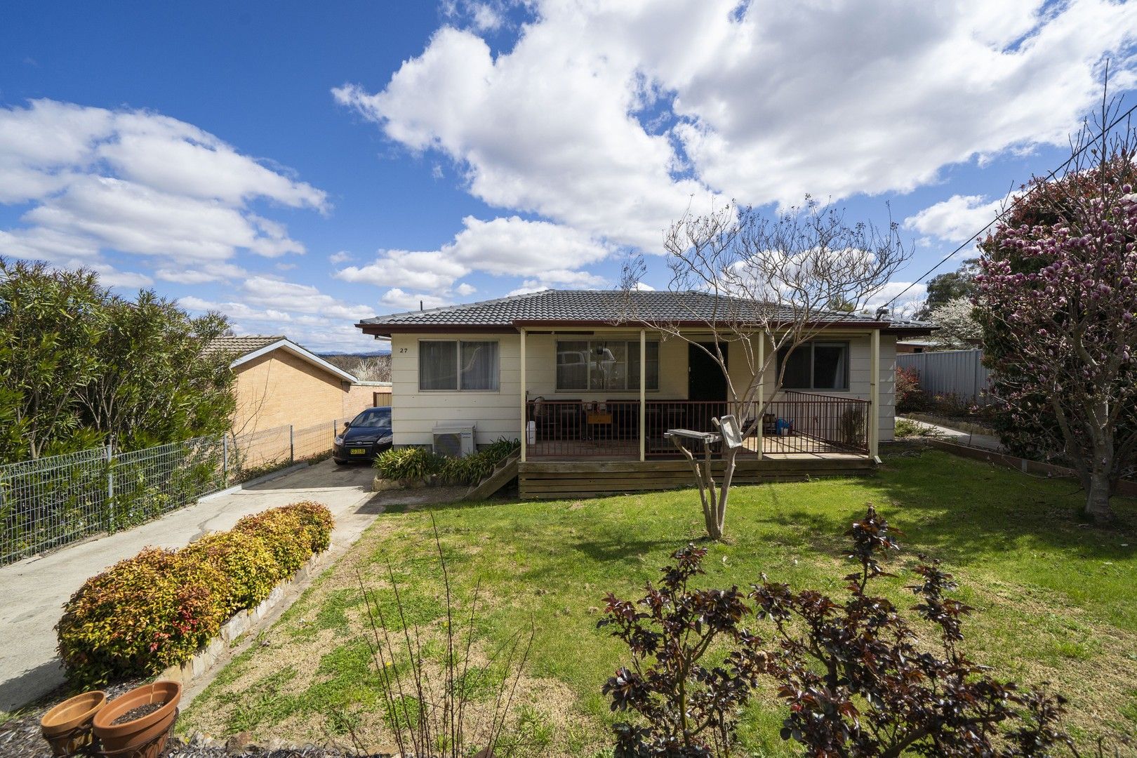 27a & 27b Elizabeth Cresent, Queanbeyan East NSW 2620, Image 0