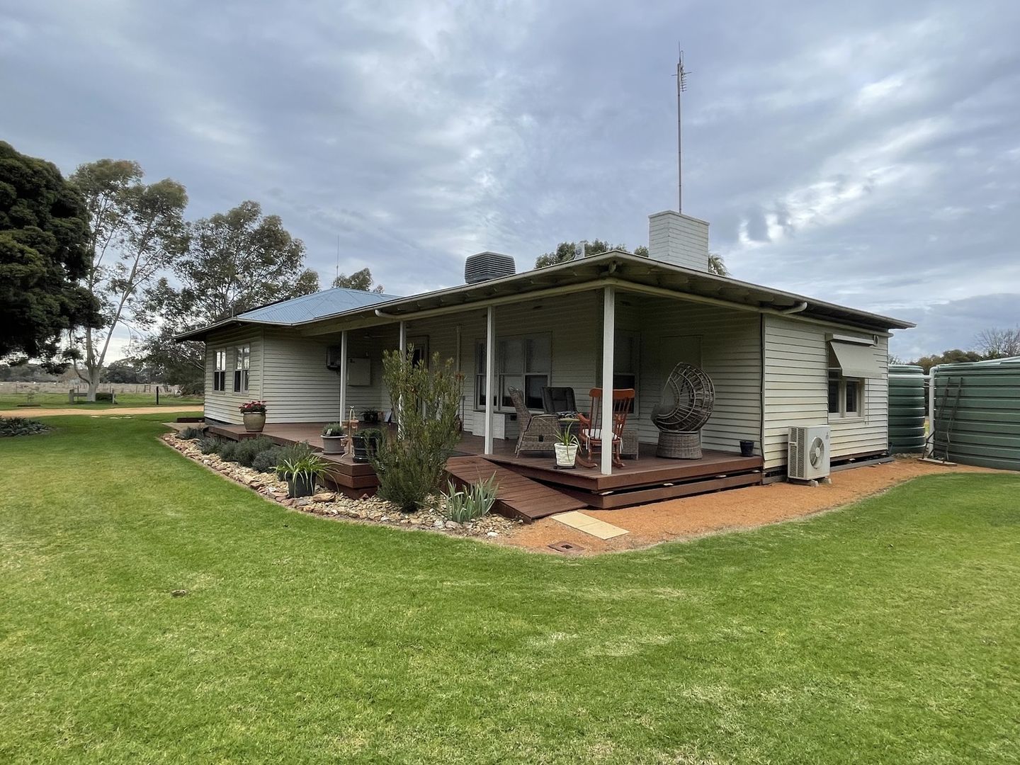 8 Butts Road, Numurkah VIC 3636, Image 2