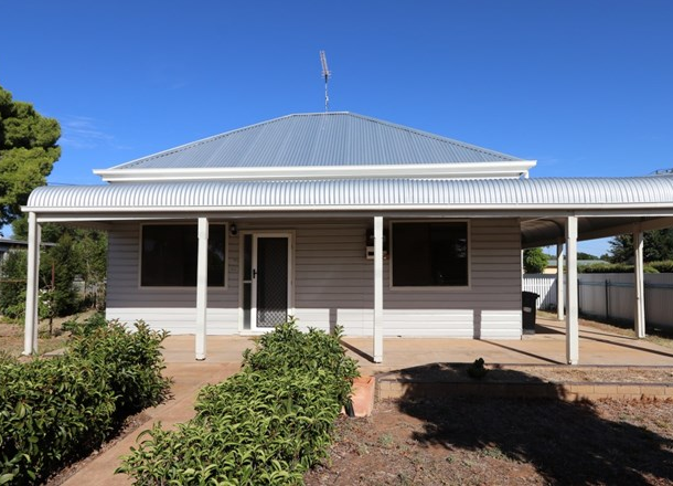 14 Maitland Street, West Wyalong NSW 2671