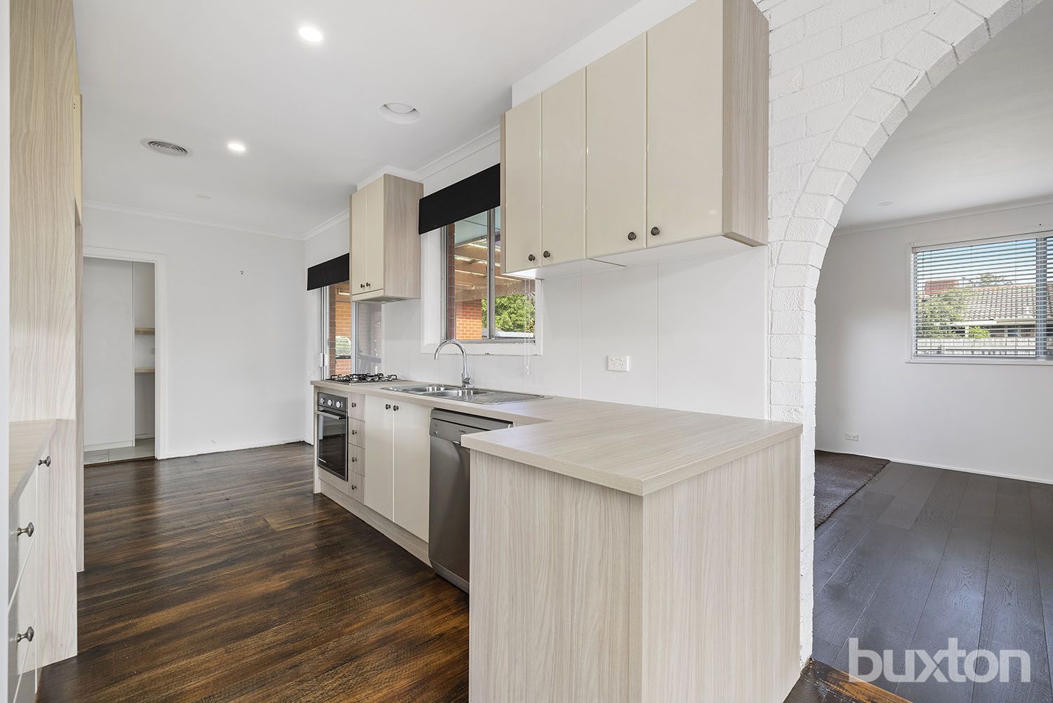 3 bedrooms House in 42 Edmond Street PARKDALE VIC, 3195