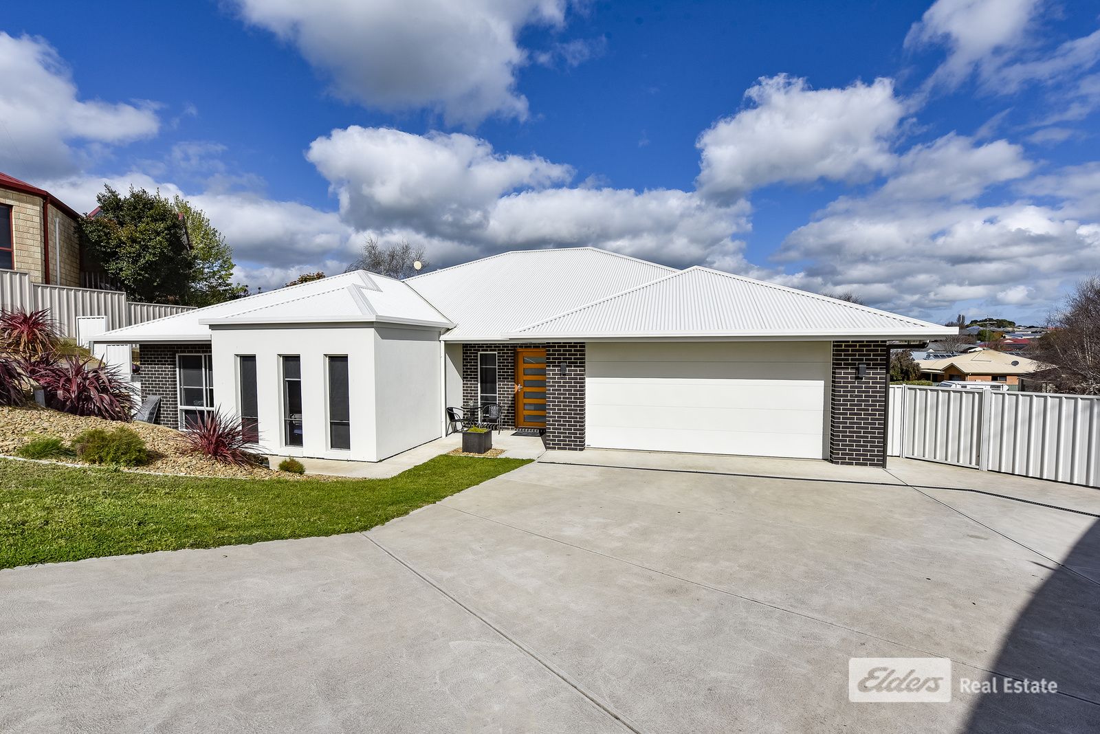 4 bedrooms House in 12 Marlow Court MOUNT GAMBIER SA, 5290