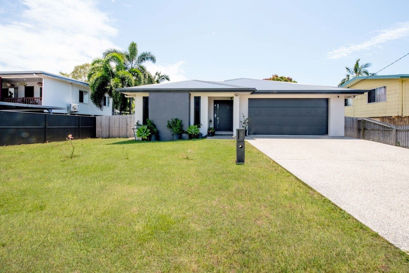 5 Preston Street, Slade Point QLD 4740, Image 0