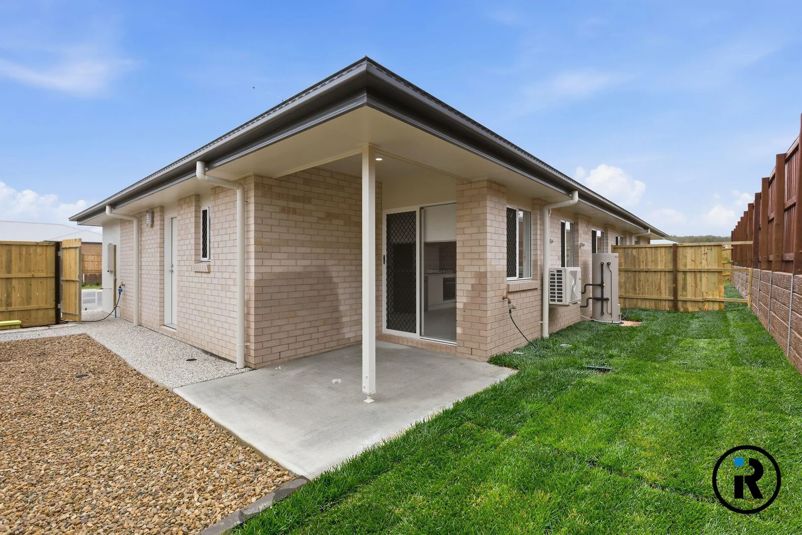 Additional image 10 of 2/11 Grace Close, White Rock QLD 4306