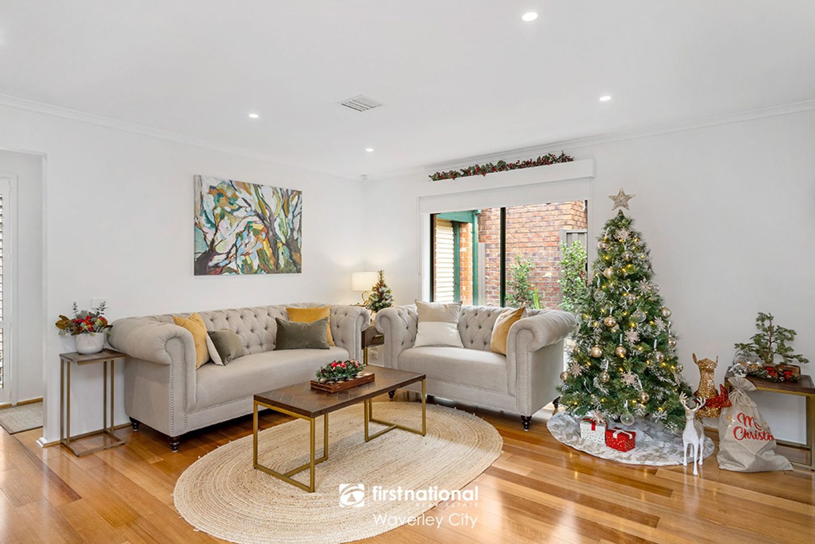 45 Sugarloaf Close, Burwood East VIC 3151, Image 2