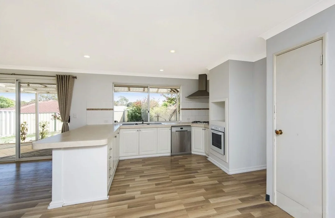 27 Kangaroo Entrance, Stratton WA 6056