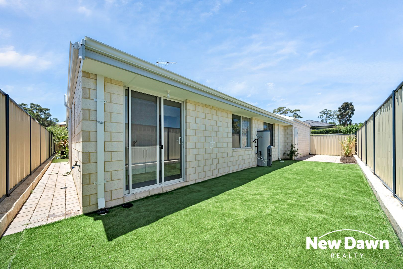 23 Blenheim Place, Swan View WA 6056, Image 2