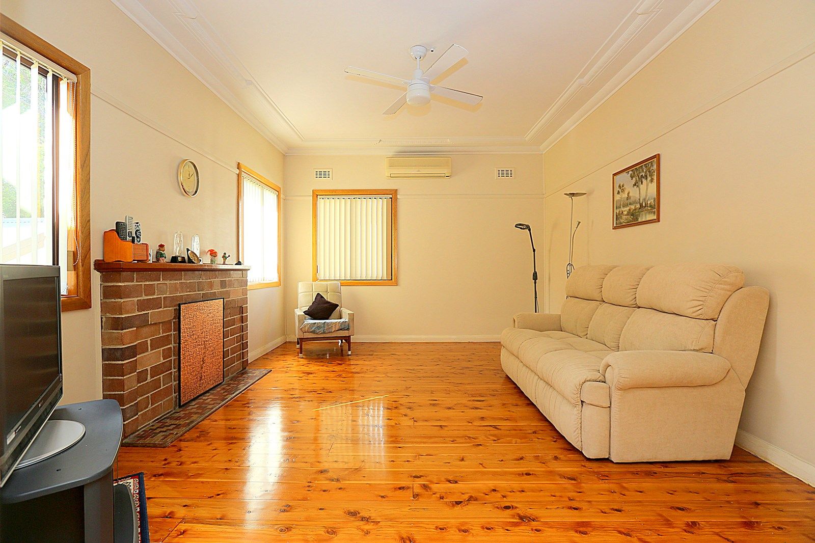 91 Doyle Road, Revesby NSW 2212, Image 2