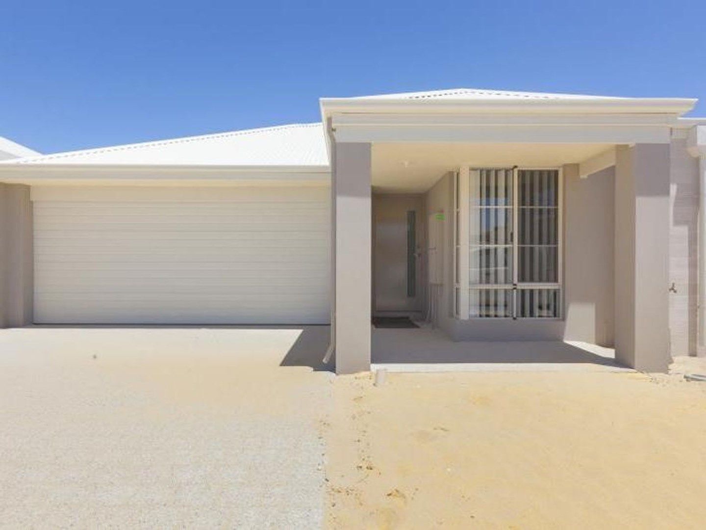 3 bedrooms House in 20 Pantropical Loop ALKIMOS WA, 6038