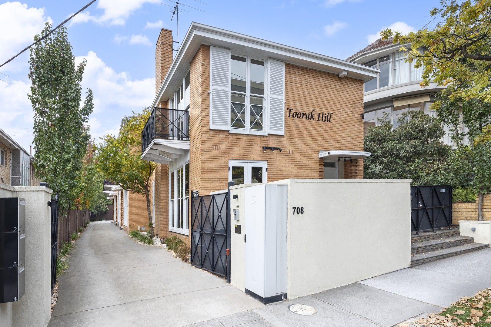 2 bedrooms Townhouse in 3/708 Orrong Road TOORAK VIC, 3142