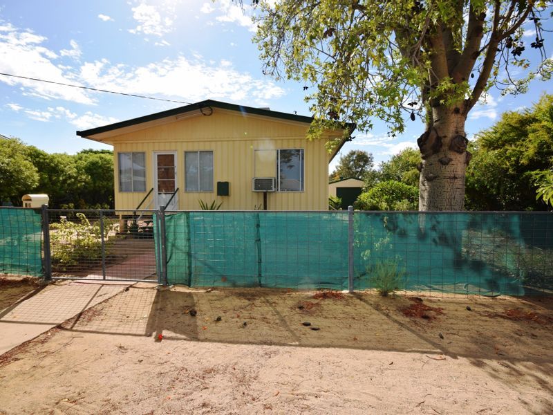 86 Crane Street, Longreach QLD 4730, Image 0