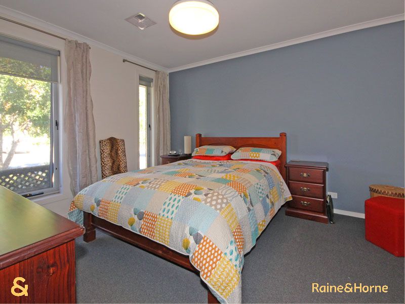 32 Cabernet Close, Old Reynella SA 5161, Image 2