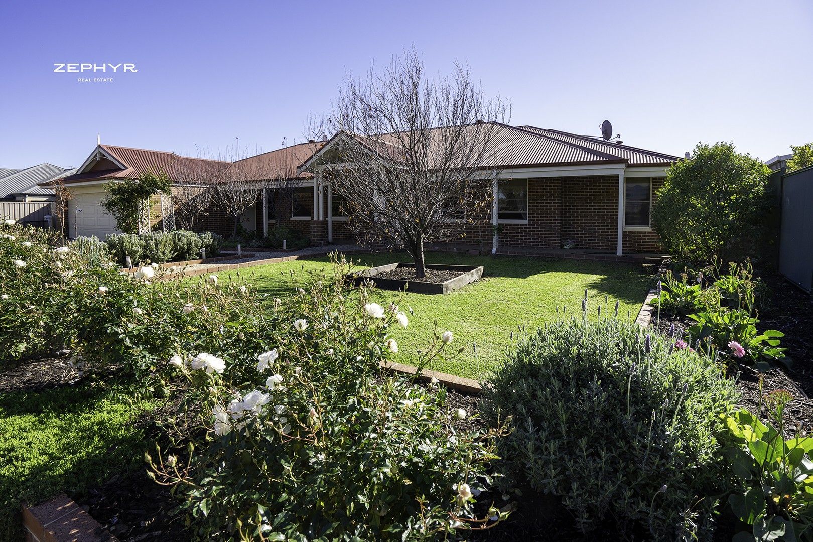 4 bedrooms House in 42 Mitchell Way DARDANUP WA, 6236