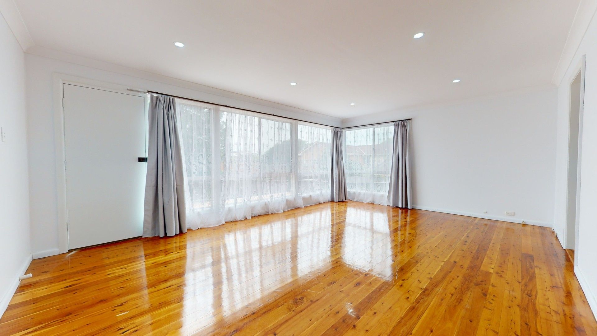4 bedrooms House in 281 President Avenue MIRANDA NSW, 2228