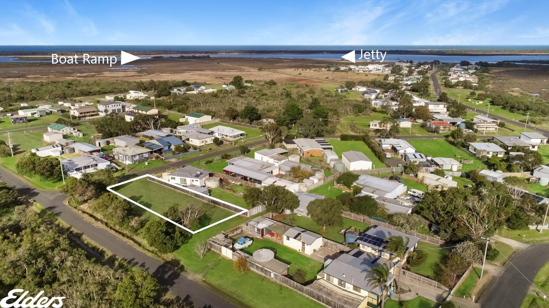 23 NEWHAVEN CRESCENT, Mcloughlins Beach VIC 3874, Image 0
